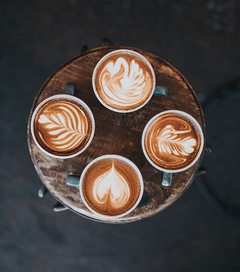 photo de cafés décorés par des barista